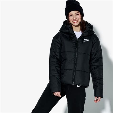 nike winterjacke damen schwarz|Nike Winterjacken für Damen jetzt online kaufen .